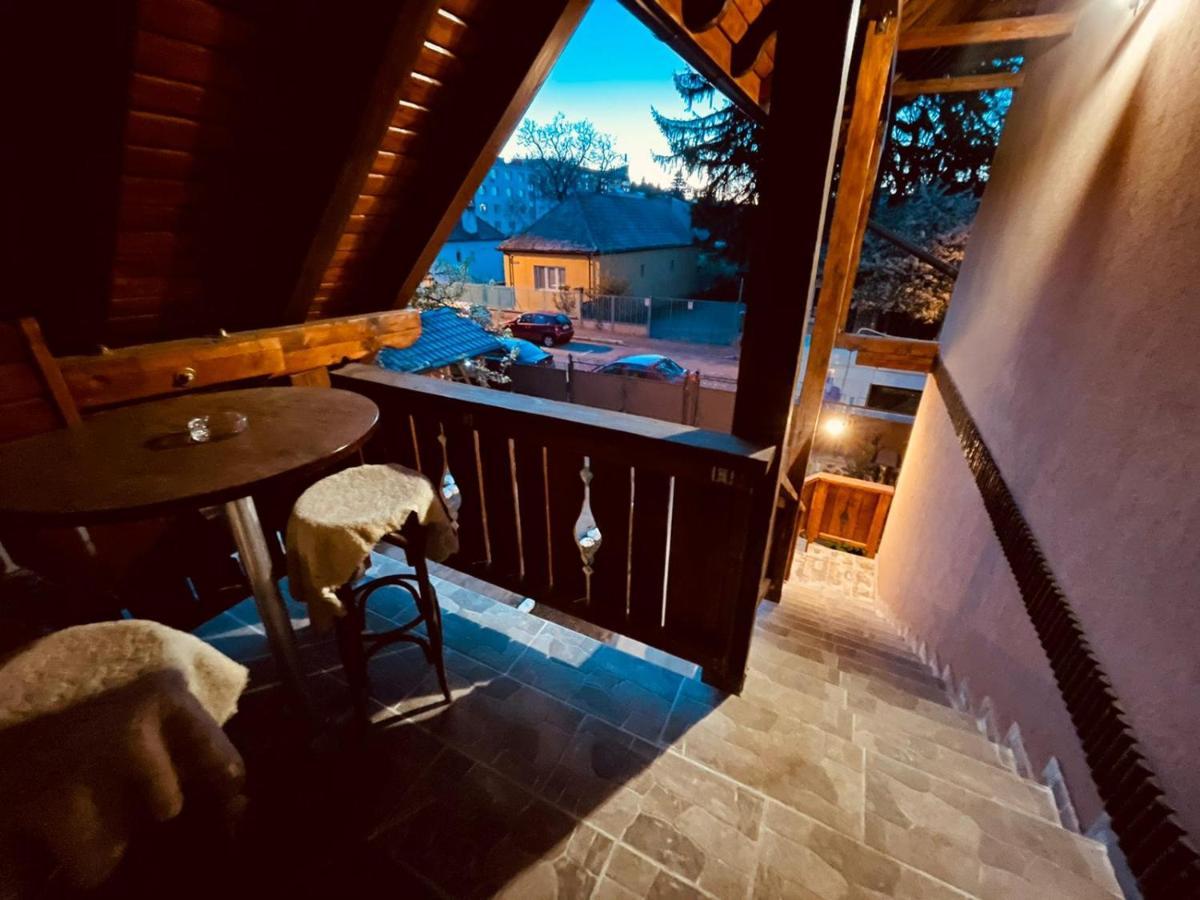 Hotel Casa Felice à Braşov Extérieur photo